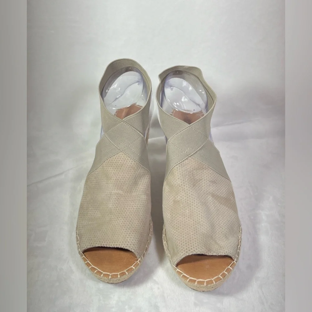 Gentle Souls Colleen Beige Wedge Heels Size 8 1/2” Leather Uppers Elastic Ankle